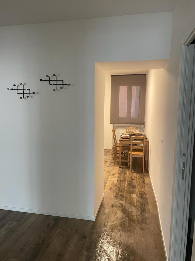 Casa Vacanze Ginevra 1 ตรีเอสเต ภายนอก รูปภาพ