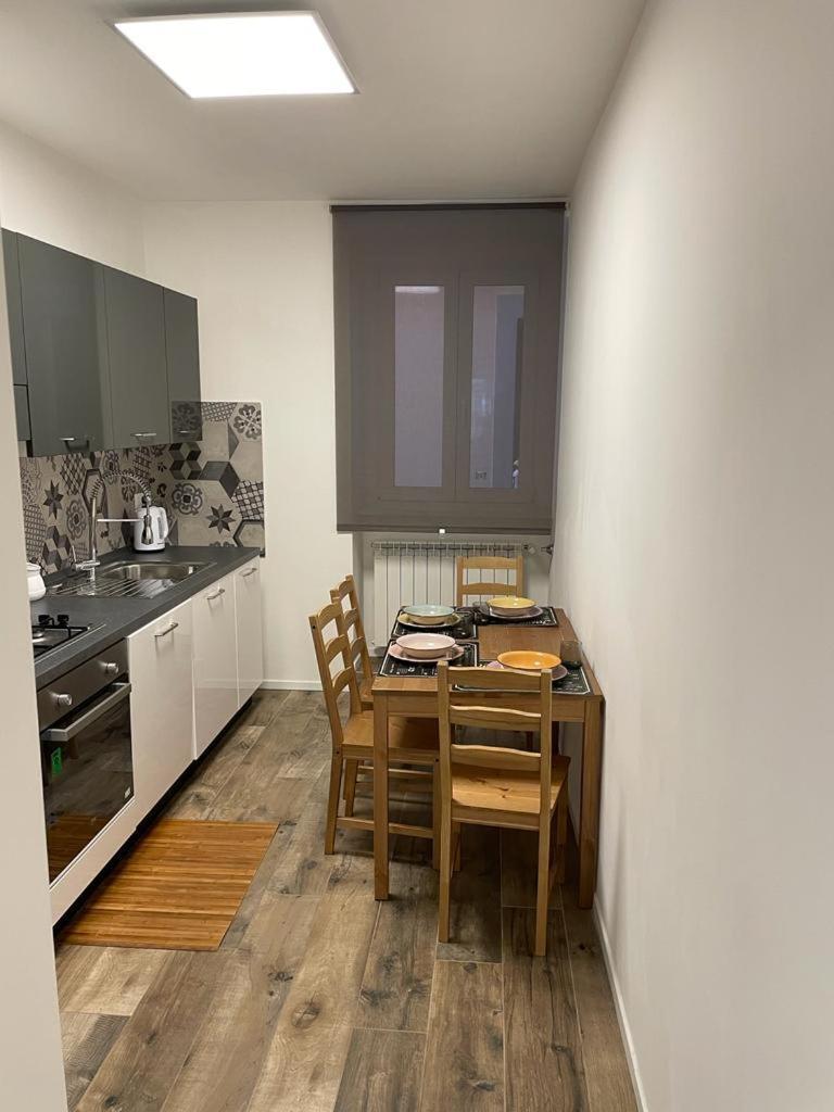 Casa Vacanze Ginevra 1 ตรีเอสเต ภายนอก รูปภาพ