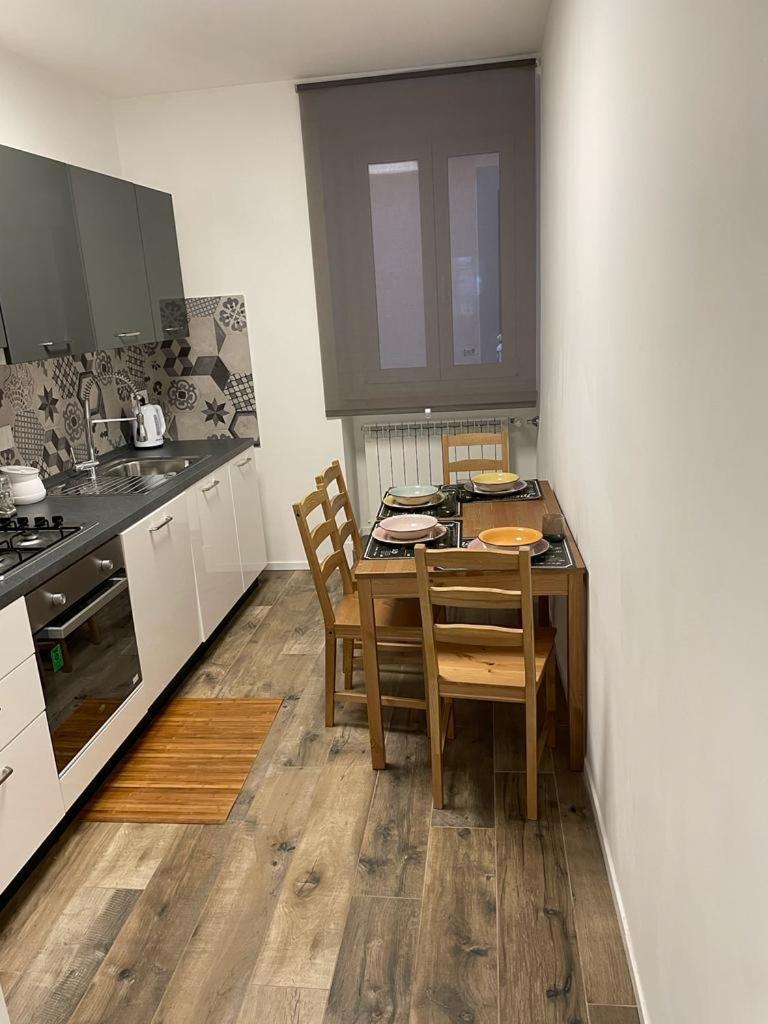 Casa Vacanze Ginevra 1 ตรีเอสเต ภายนอก รูปภาพ